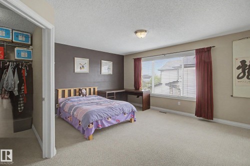 1922 Robertson Crescent, Edmonton, AB - Indoor Photo Showing Bedroom