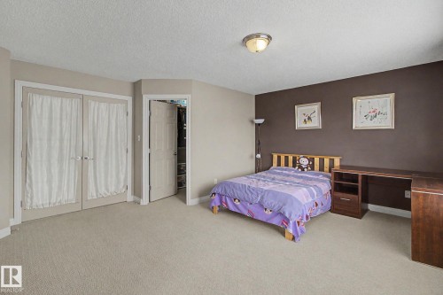 1922 Robertson Crescent, Edmonton, AB - Indoor Photo Showing Bedroom
