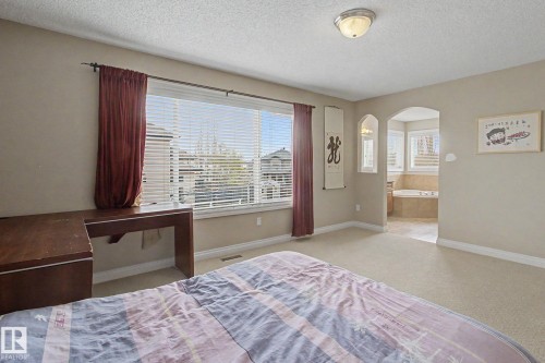 1922 Robertson Crescent, Edmonton, AB - Indoor Photo Showing Bedroom