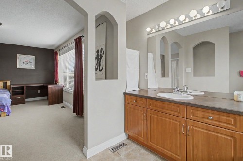 1922 Robertson Crescent, Edmonton, AB - Indoor
