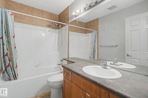 1922 Robertson Crescent, Edmonton, AB - Indoor Photo Showing Bathroom