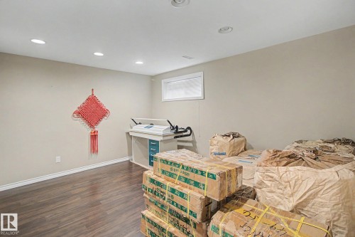 1922 Robertson Crescent, Edmonton, AB - Indoor