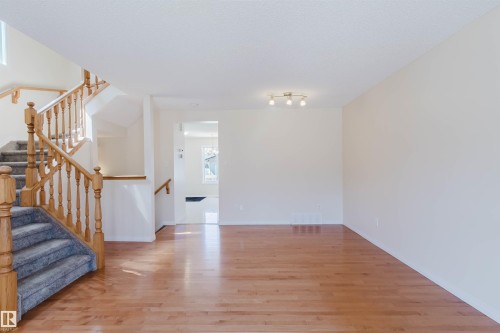 7713 Schmid Crescent, Edmonton, AB - Indoor Photo Showing Other Room