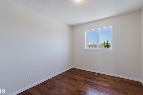 7713 Schmid Crescent, Edmonton, AB - Indoor Photo Showing Other Room