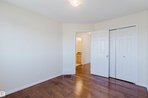 7713 Schmid Crescent, Edmonton, AB - Indoor Photo Showing Other Room