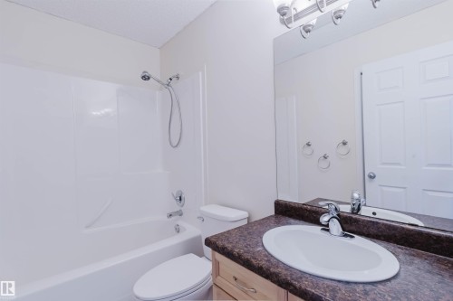 7713 Schmid Crescent, Edmonton, AB - Indoor Photo Showing Bathroom