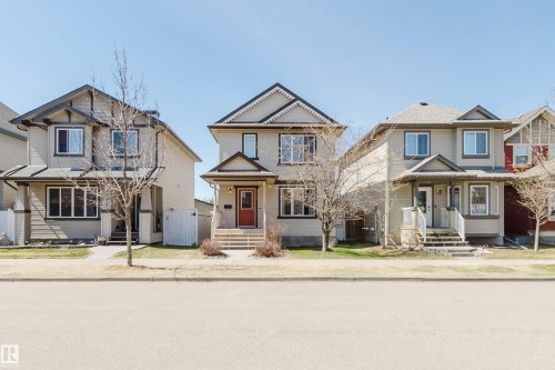 7713 Schmid Crescent, Edmonton, AB - Outdoor With Facade
