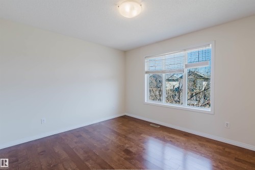 7713 Schmid Crescent, Edmonton, AB - Indoor Photo Showing Other Room