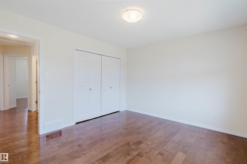 7713 Schmid Crescent, Edmonton, AB - Indoor Photo Showing Other Room