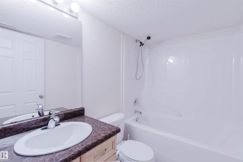 7713 Schmid Crescent, Edmonton, AB - Indoor Photo Showing Bathroom