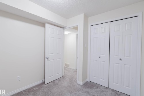 7713 Schmid Crescent, Edmonton, AB - Indoor