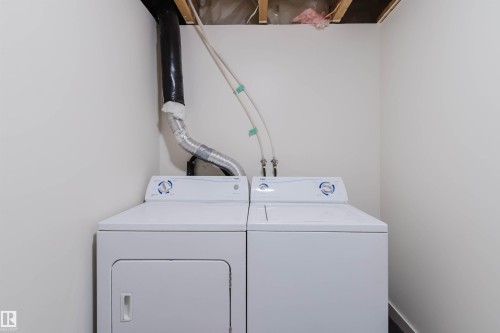 7713 Schmid Crescent, Edmonton, AB - Indoor Photo Showing Laundry Room
