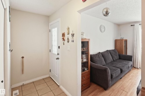 10031 173 Avenue, Edmonton, AB - Indoor