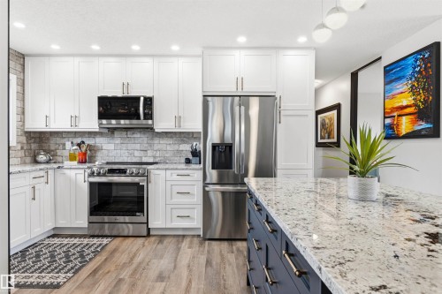 11611 151 Avenue, Edmonton, AB - Indoor Photo Showing Kitchen With Stainless Steel Kitchen With Upgraded Kitchen