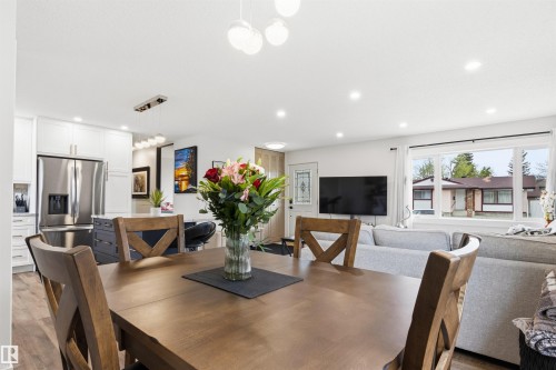 11611 151 Avenue, Edmonton, AB - Indoor Photo Showing Dining Room