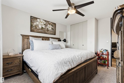 11611 151 Avenue, Edmonton, AB - Indoor Photo Showing Bedroom