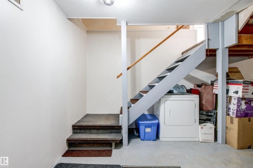 11611 151 Avenue, Edmonton, AB - Indoor Photo Showing Other Room