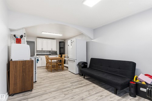 11611 151 Avenue, Edmonton, AB - Indoor
