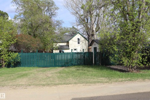 Wetaskiwin, AB - Outdoor