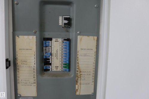 Wetaskiwin, AB -  Photo Showing Other Room