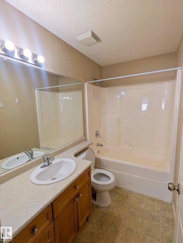 3927 160 Avenue, Edmonton, AB - Indoor Photo Showing Bathroom