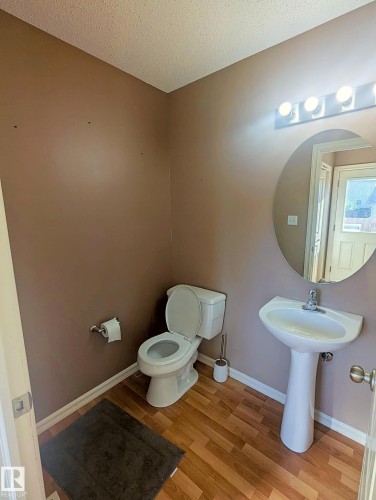 3927 160 Avenue, Edmonton, AB - Indoor Photo Showing Bathroom
