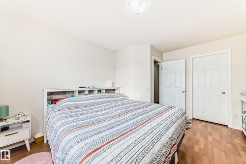 #38 150 Edwards Dr Sw, Edmonton, AB - Indoor Photo Showing Bedroom
