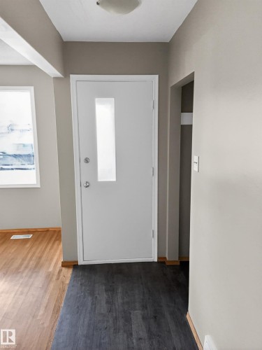 13007 / 13009 111 Avenue, Edmonton, AB - Indoor Photo Showing Other Room