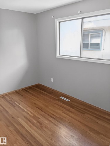13007 / 13009 111 Avenue, Edmonton, AB - Indoor Photo Showing Other Room