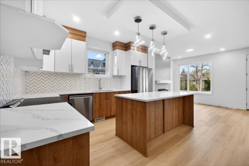 10637 68 Avenue, Edmonton, AB - Indoor Photo Showing Kitchen With Stainless Steel Kitchen With Upgraded Kitchen