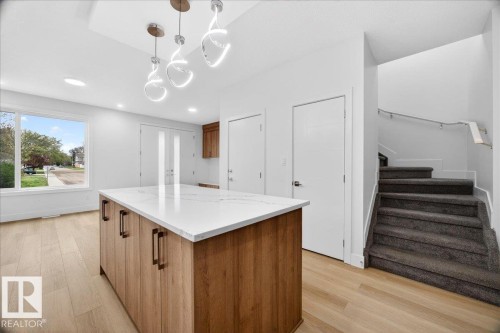 10637 68 Avenue, Edmonton, AB - Indoor Photo Showing Kitchen