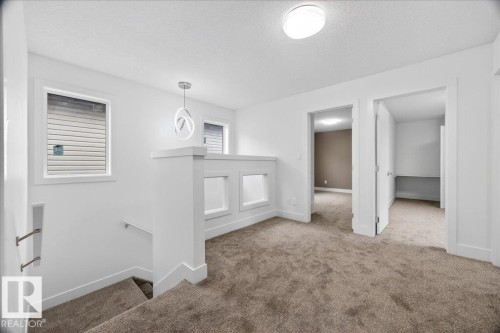 10637 68 Avenue, Edmonton, AB - Indoor Photo Showing Other Room