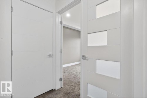10637 68 Avenue, Edmonton, AB - Indoor Photo Showing Other Room