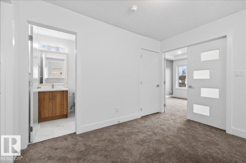 10637 68 Avenue, Edmonton, AB - Indoor Photo Showing Other Room