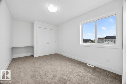 10637 68 Avenue, Edmonton, AB - Indoor Photo Showing Other Room