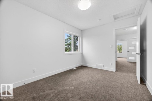 10637 68 Avenue, Edmonton, AB - Indoor Photo Showing Other Room