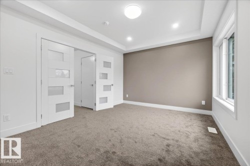 10637 68 Avenue, Edmonton, AB - Indoor Photo Showing Other Room