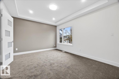 10637 68 Avenue, Edmonton, AB - Indoor Photo Showing Other Room