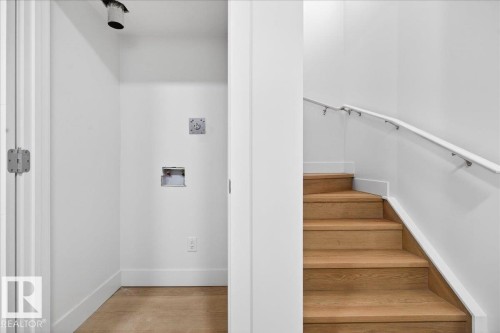 10637 68 Avenue, Edmonton, AB - Indoor Photo Showing Other Room