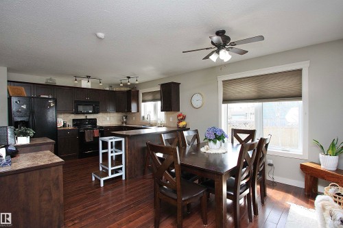 5512 52 St Close, Bashaw, AB - Indoor Photo Showing Dining Room