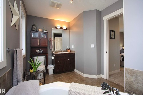 5512 52 St Close, Bashaw, AB - Indoor Photo Showing Bathroom