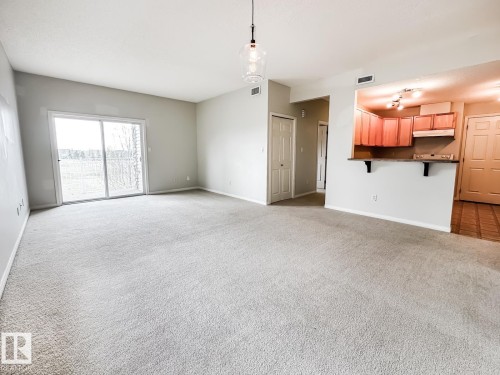 14 3040 Spence Wynd, Edmonton, AB - Indoor