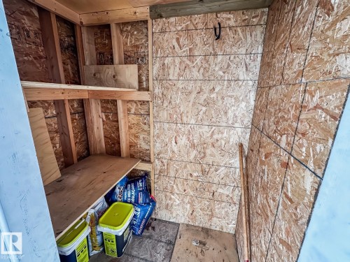 14 3040 Spence Wynd, Edmonton, AB - Indoor