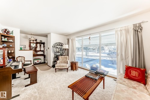 12237 135 Street, Edmonton, AB - Indoor