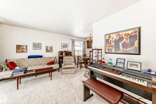 12237 135 Street, Edmonton, AB - Indoor