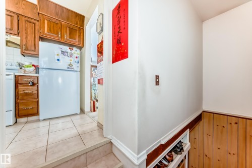 12237 135 Street, Edmonton, AB - Indoor
