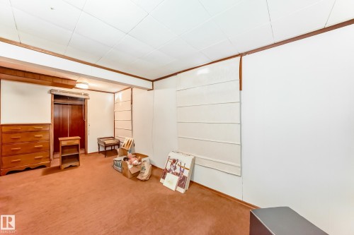 12237 135 Street, Edmonton, AB - Indoor Photo Showing Other Room