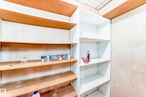 12237 135 Street, Edmonton, AB - Indoor