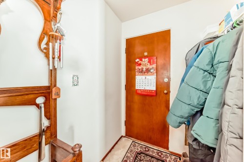 12237 135 Street, Edmonton, AB - Indoor