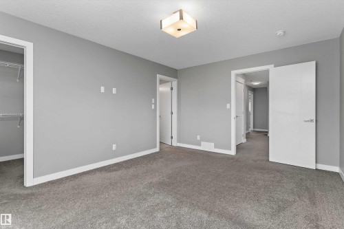 8729 Carson Way, Edmonton, AB - Indoor Photo Showing Other Room